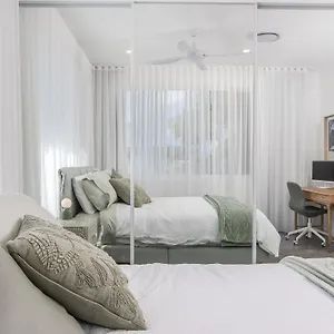 Luxury Mermaid Waters Holiday home Gold Coast