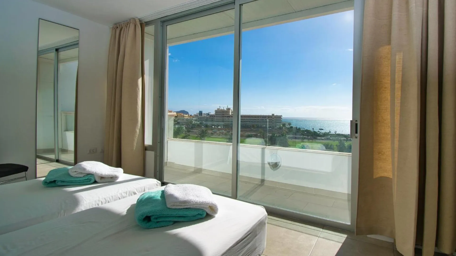 Amarilla Golf Villas-Lovely Complex-Amazing View San Miguel de Abona 0*,  Spanien